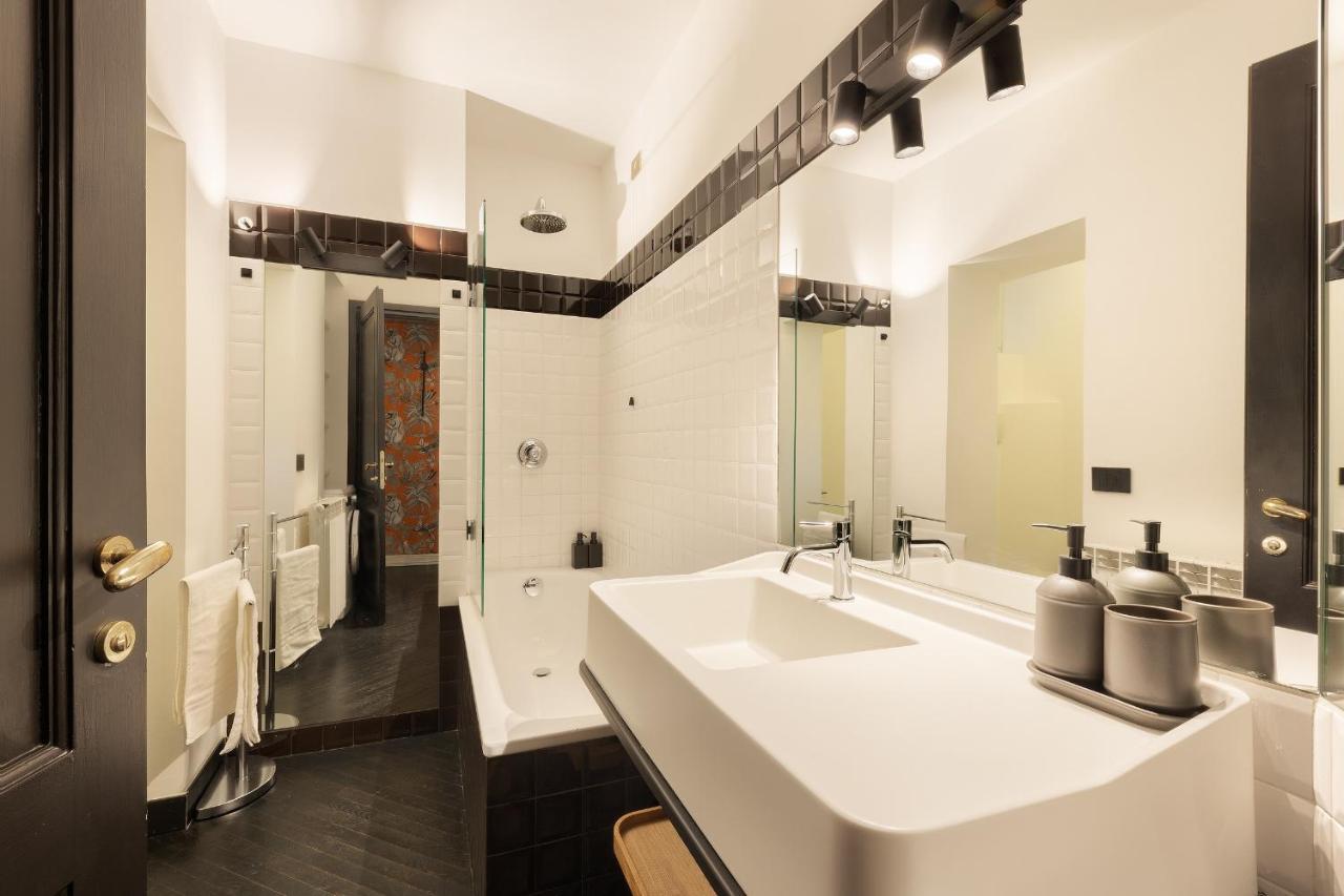 Hl Luxury Duomo Apartment - Via Torino, Montenapoleone Milan Exterior photo